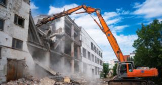 Промышленный демонтаж зданий Арсеньев, цена от 3004 руб.